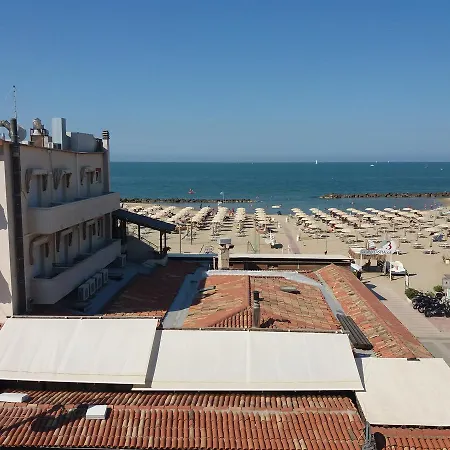 Felicity Hotell 5*